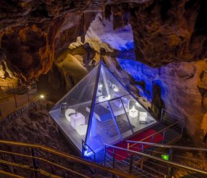 Visite la Grotte de la Cocalière